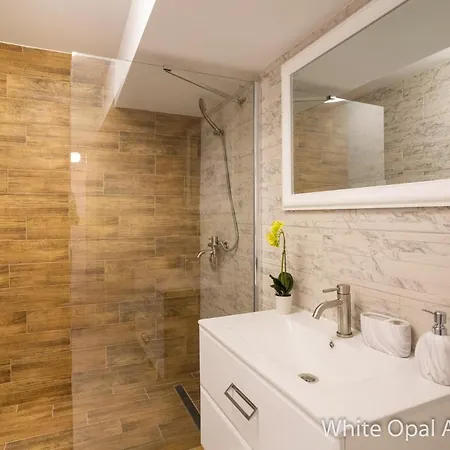 Apartment Opal
