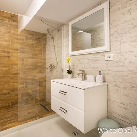 Apartment Opal *